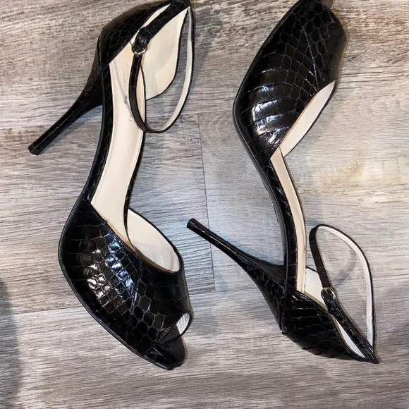 NWT Elie Tahari Betty Sandal Black Snake size 10 US.                 (Q) - Picture 3 of 13